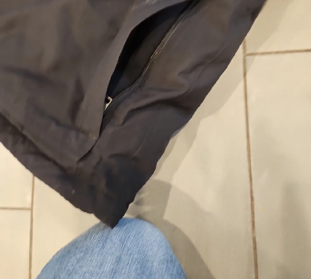 The North Face Mens Black Puffer Jacket - Picture 4 of 8